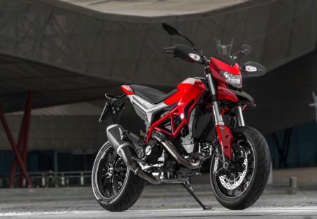 Đánh giá Ducati Hypermotard 821 giá trị cho cung đường bất tận  Mô Tô Việt